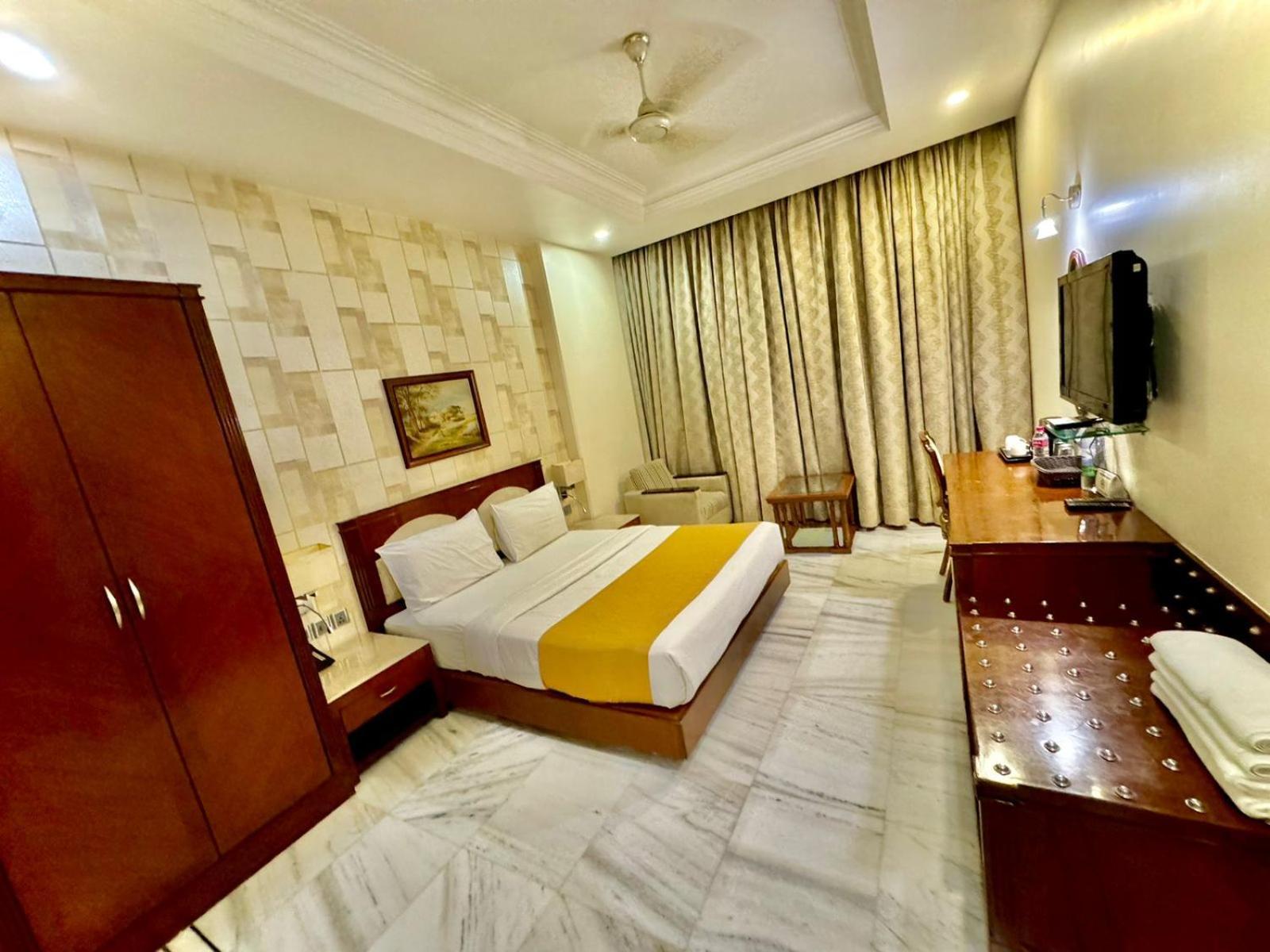 Hotel Florence Inn, Karol Bagh, New Delhi, 2 Min From Metro Exterior foto